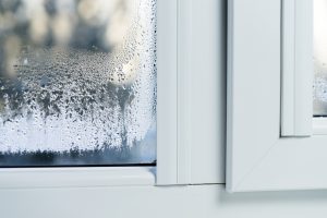 Thermopenfenster sind innen nass