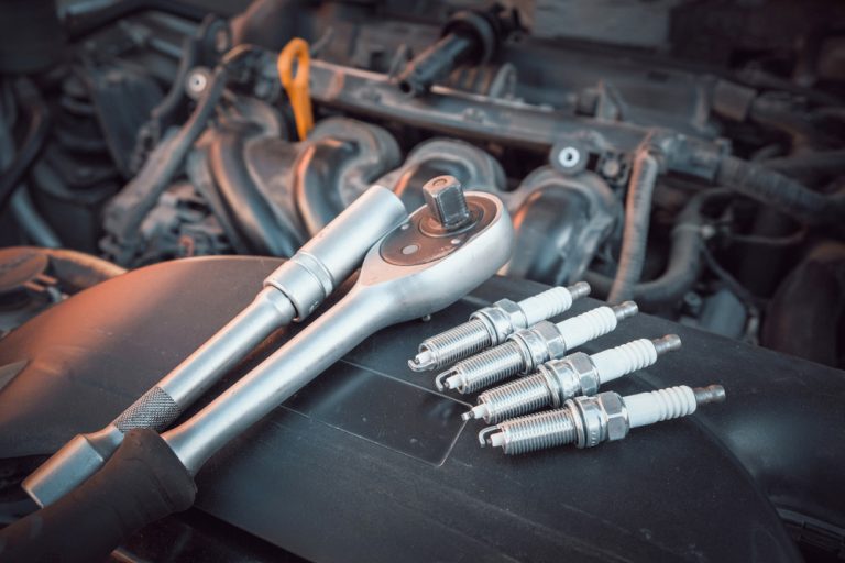Auto ruckelt beim Anfahren Mögliche Ursachen & Gegenmaßnahmen