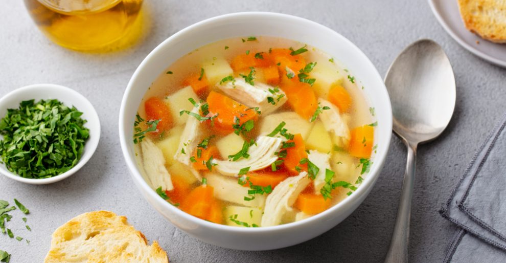 frische hühnersuppe